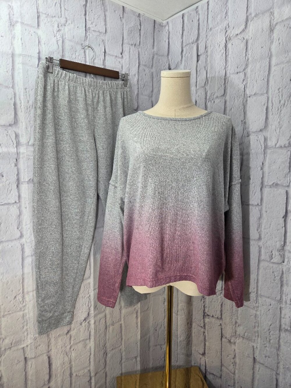 Lucky Brand Medium Pink Gray Ombre Longsleeve Jogger Pajama Loungewear Set